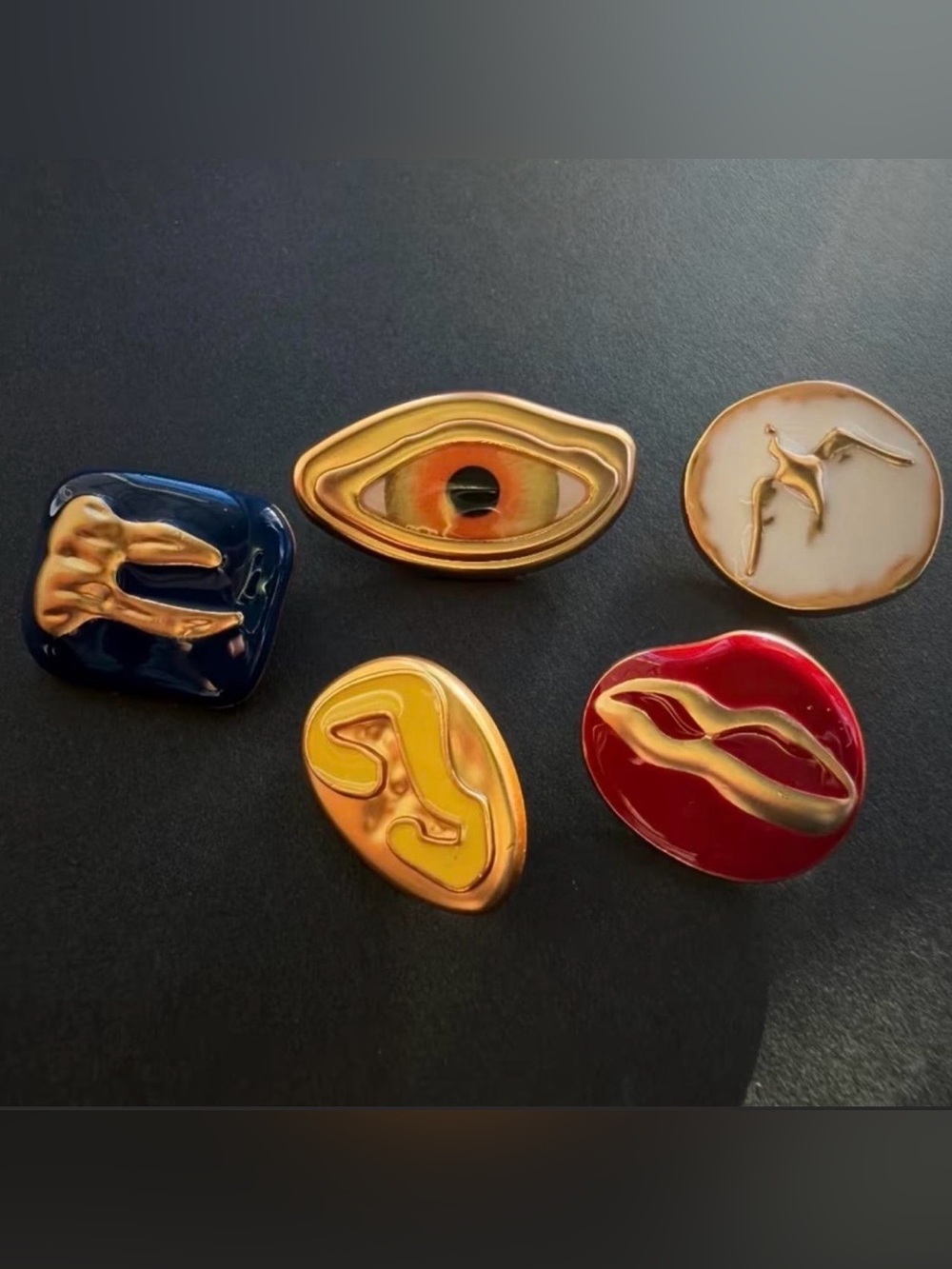 Schiaparelli Inspired Vintage Gold Decorative Buttons (5pcs)